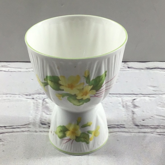 Primrose 13430 fine bone China pedestal egg cup yellow floral design, - Picture 1 of 10